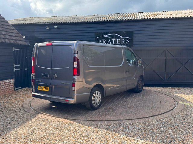Vauxhall Vivaro Campervan 201616 Silver #20