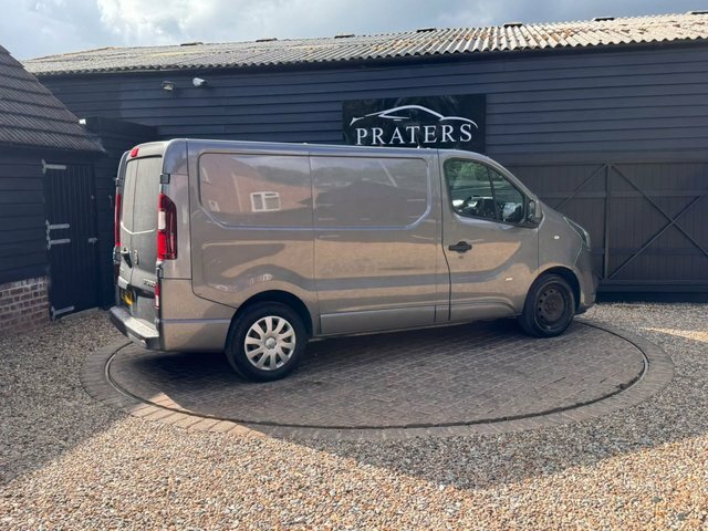 Vauxhall Vivaro Campervan 201616 Silver #7