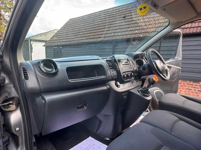 Vauxhall Vivaro Campervan 201616 Silver #10
