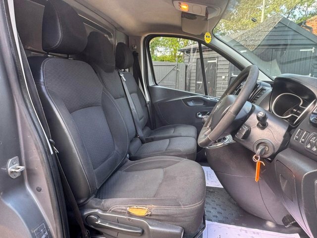 Vauxhall Vivaro Campervan 201616 Silver #9