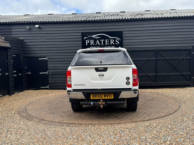 Nissan Navara Dci Tekna Pickup Double White #3