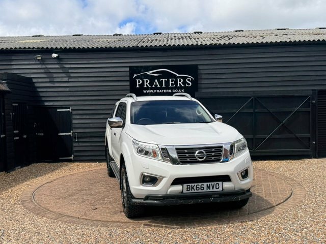 Nissan Navara Dci Tekna Pickup Double White #4