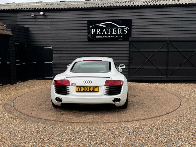 Audi R8 Fsi V8 Coupe White #2