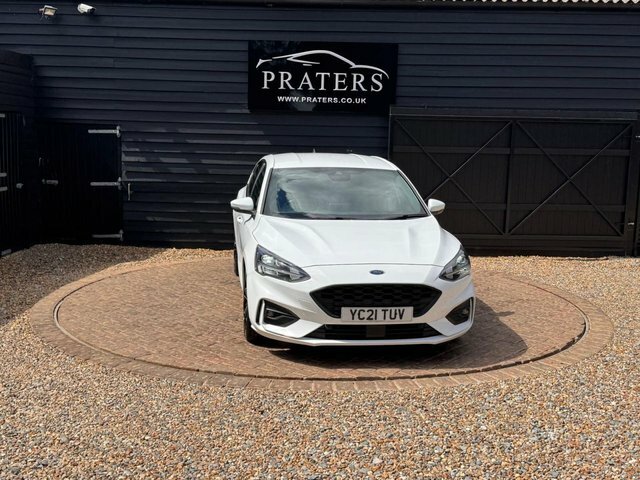 Ford Focus Ecoblue St-line X Hatchback White