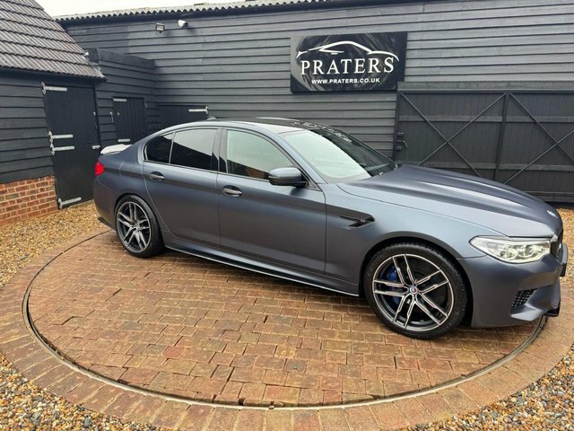BMW M5 Saloon 4.4 M5 Saloon - Lovely Two Tone Leather A Blue #32