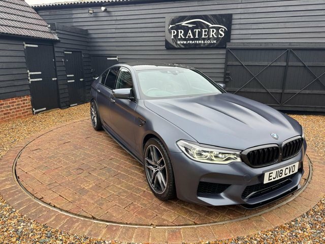 BMW M5 Saloon 4.4 M5 Saloon - Lovely Two Tone Leather A Blue #40