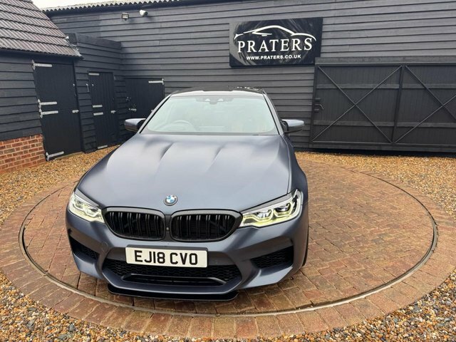 BMW M5 Saloon 4.4 M5 Saloon - Lovely Two Tone Leather A Blue #37