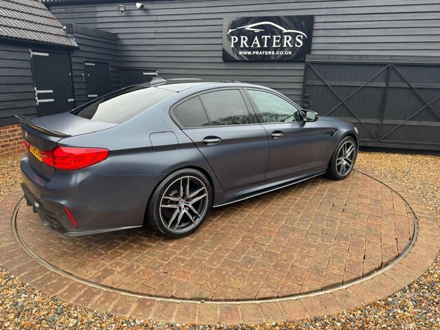 BMW M5 Saloon 4.4 M5 Saloon - Lovely Two Tone Leather A Blue #62