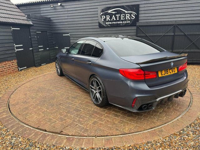 BMW M5 Saloon 4.4 M5 Saloon - Lovely Two Tone Leather A Blue #48