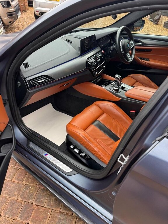 BMW M5 Saloon 4.4 M5 Saloon - Lovely Two Tone Leather A Blue #16