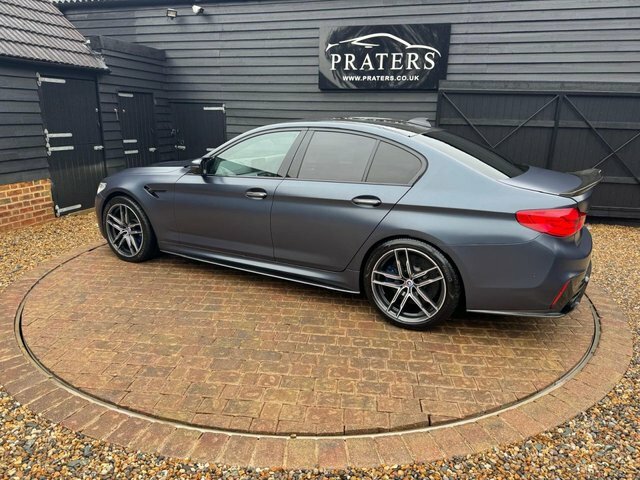 BMW M5 Saloon 4.4 M5 Saloon - Lovely Two Tone Leather A Blue #45