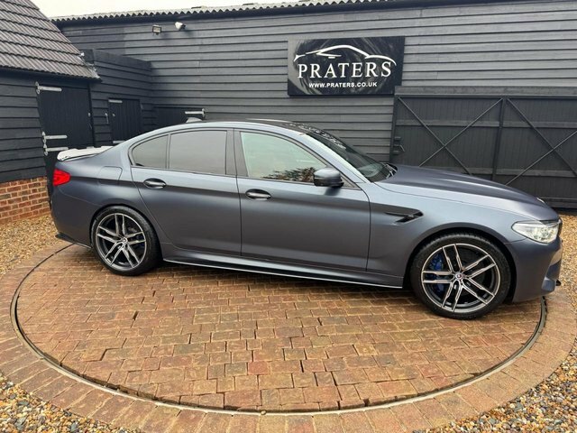 BMW M5 Saloon 4.4 M5 Saloon - Lovely Two Tone Leather A Blue #61