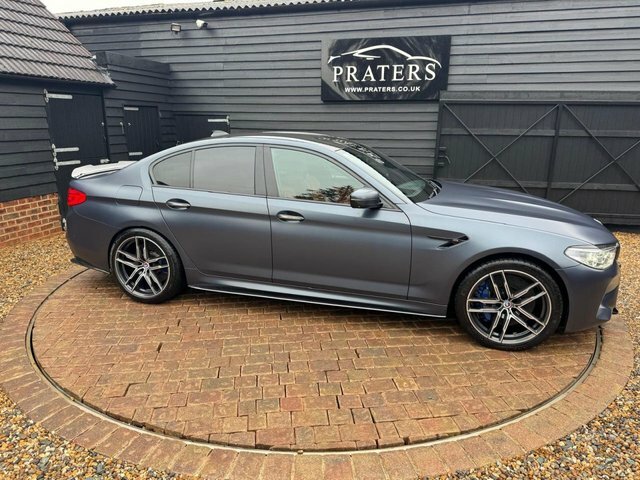 BMW M5 Saloon 4.4 M5 Saloon - Lovely Two Tone Leather A Blue #31