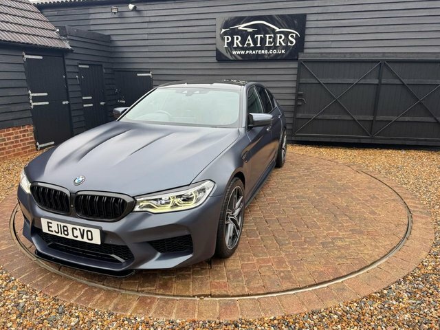 BMW M5 Saloon 4.4 M5 Saloon - Lovely Two Tone Leather A Blue #35