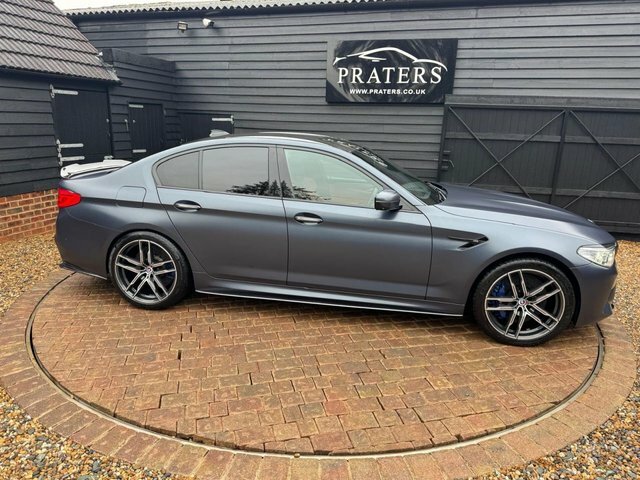 BMW M5 Saloon 4.4 M5 Saloon - Lovely Two Tone Leather A Blue #29