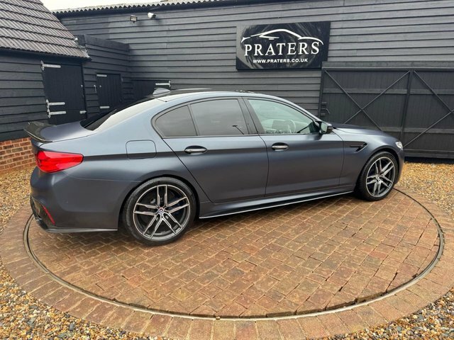 BMW M5 Saloon 4.4 M5 Saloon - Lovely Two Tone Leather A Blue #58