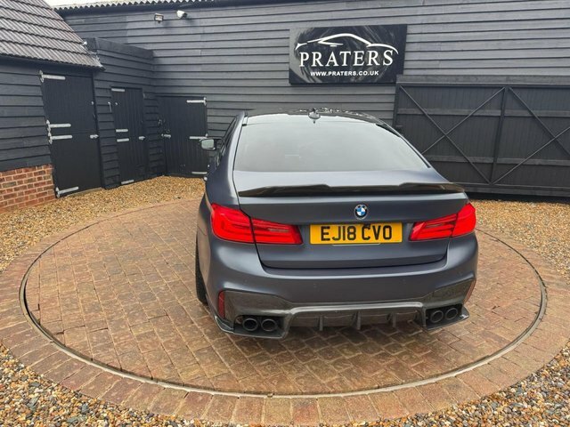 BMW M5 Saloon 4.4 M5 Saloon - Lovely Two Tone Leather A Blue #53