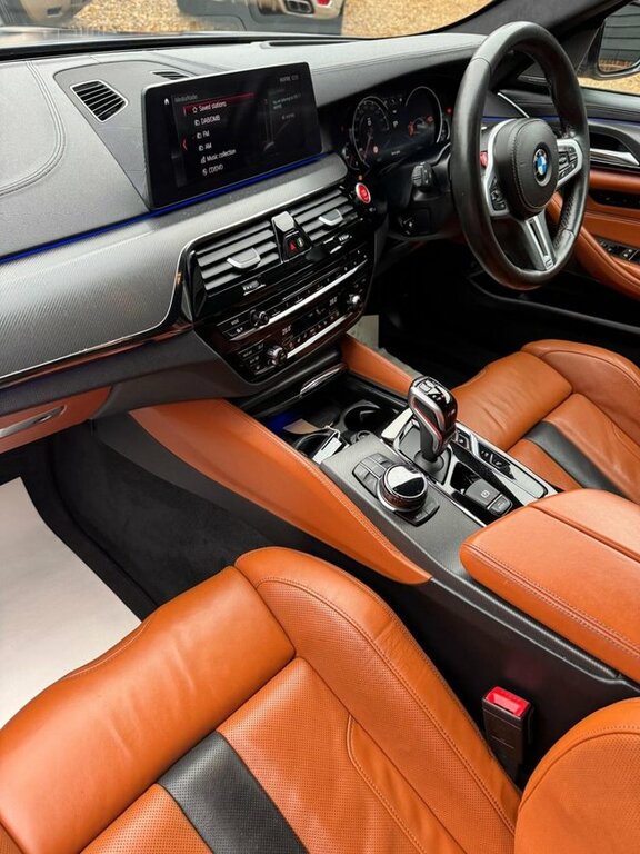 BMW M5 Saloon 4.4 M5 Saloon - Lovely Two Tone Leather A Blue #14