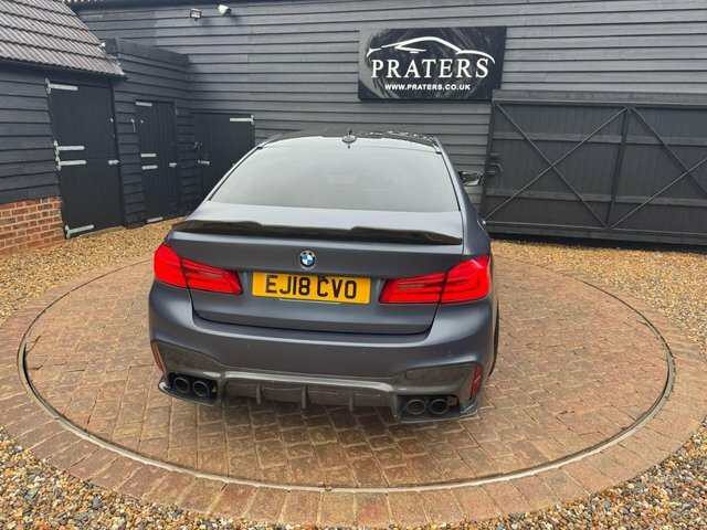 BMW M5 Saloon 4.4 M5 Saloon - Lovely Two Tone Leather A Blue #54
