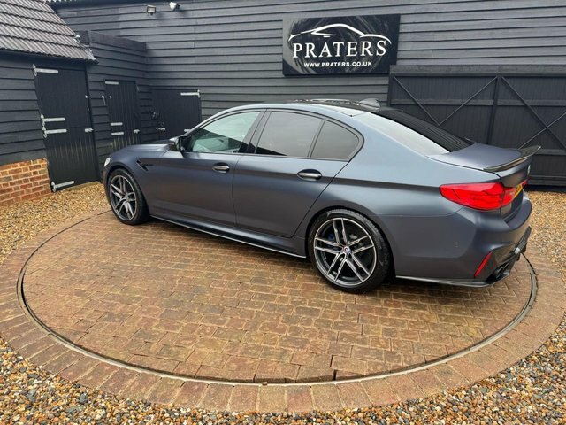 BMW M5 Saloon 4.4 M5 Saloon - Lovely Two Tone Leather A Blue #46