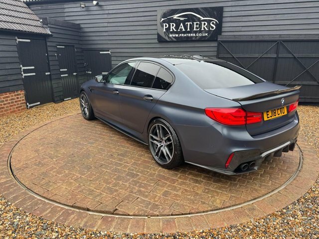 BMW M5 Saloon 4.4 M5 Saloon - Lovely Two Tone Leather A Blue #47