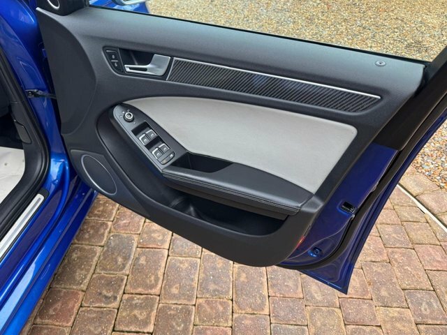 Audi RS4 Avant Avant 4.2 Fsi V8 Estate S Tronic Quattr Black #12