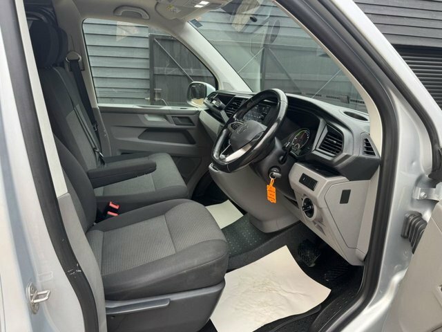 Volkswagen E-Transporter 83Kw 37.3Kwh Advance Van White #9
