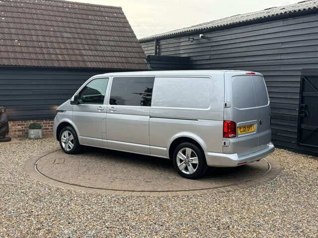 Volkswagen E-Transporter 83Kw 37.3Kwh Advance Van White #8
