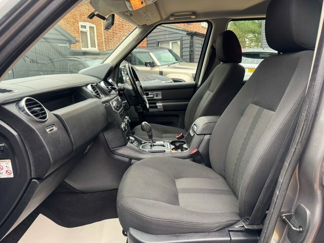 Land Rover Discovery 4 Xs Red #10