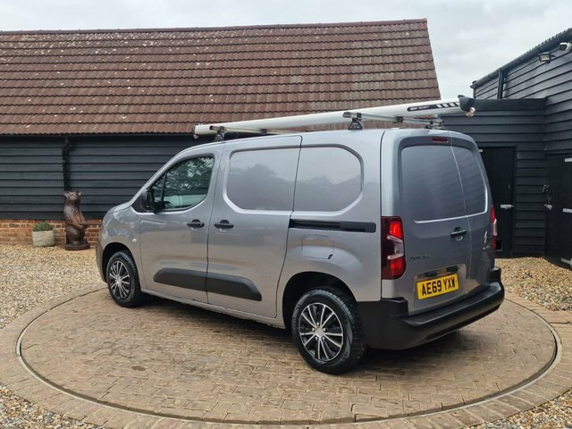 Citroen Berlingo Bluehdi Flair M Mpv Black #8