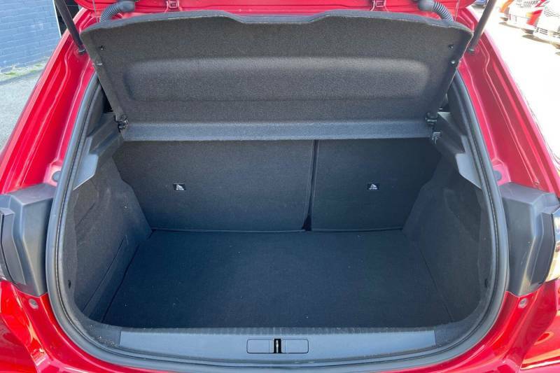 Peugeot 208 1.2 Puretech 100 Allure Premium - 2022 22 YY22BGE Red #5