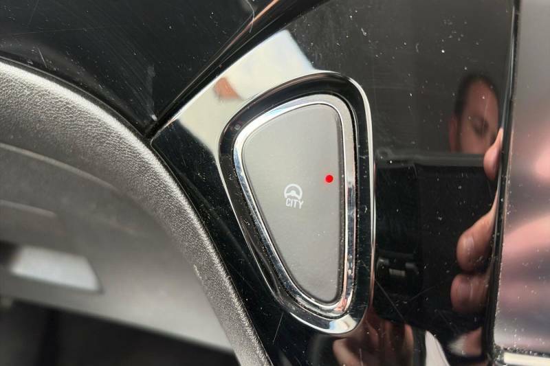 Vauxhall Adam 1.2I Griffin Black #15
