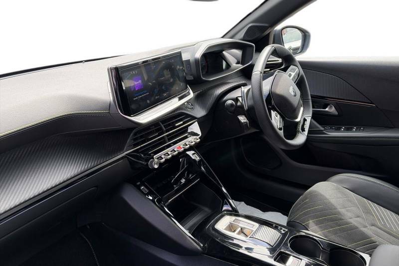 Peugeot 208 1.2 Hybrid 145 Gt Premium E-dsc6 - 2025 25 KK25GVU White #2