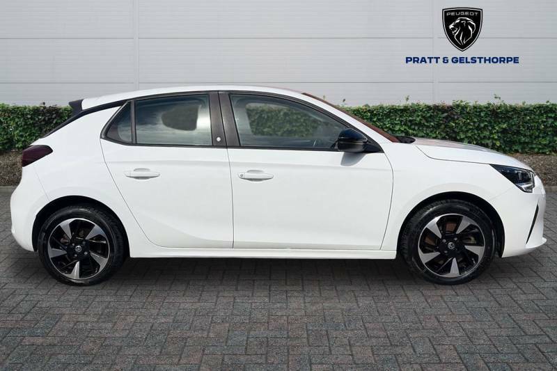 Vauxhall Corsa-e 100Kw Se Nav 50Kwh 7.4Kwch - 2021 71 White #4