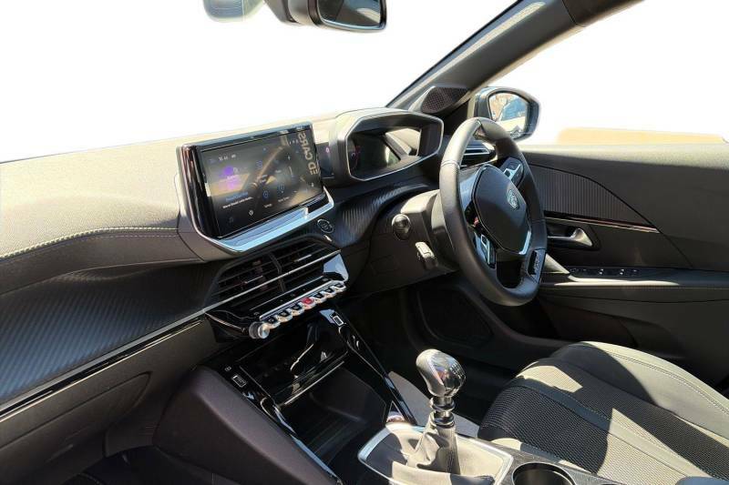 Peugeot 208 1.2 Puretech 100 Gt - 2025 25 KP25LGC Blue #2