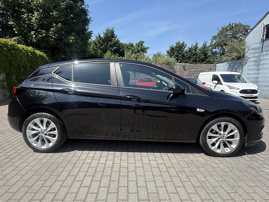 Vauxhall Astra Hatchback 1.4 I Design 201818 Black #4