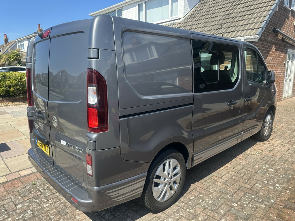 Vauxhall Vivaro Combi Van 1.6 Cdti 2900 Biturbo Ecotec Limited Edi Grey #4