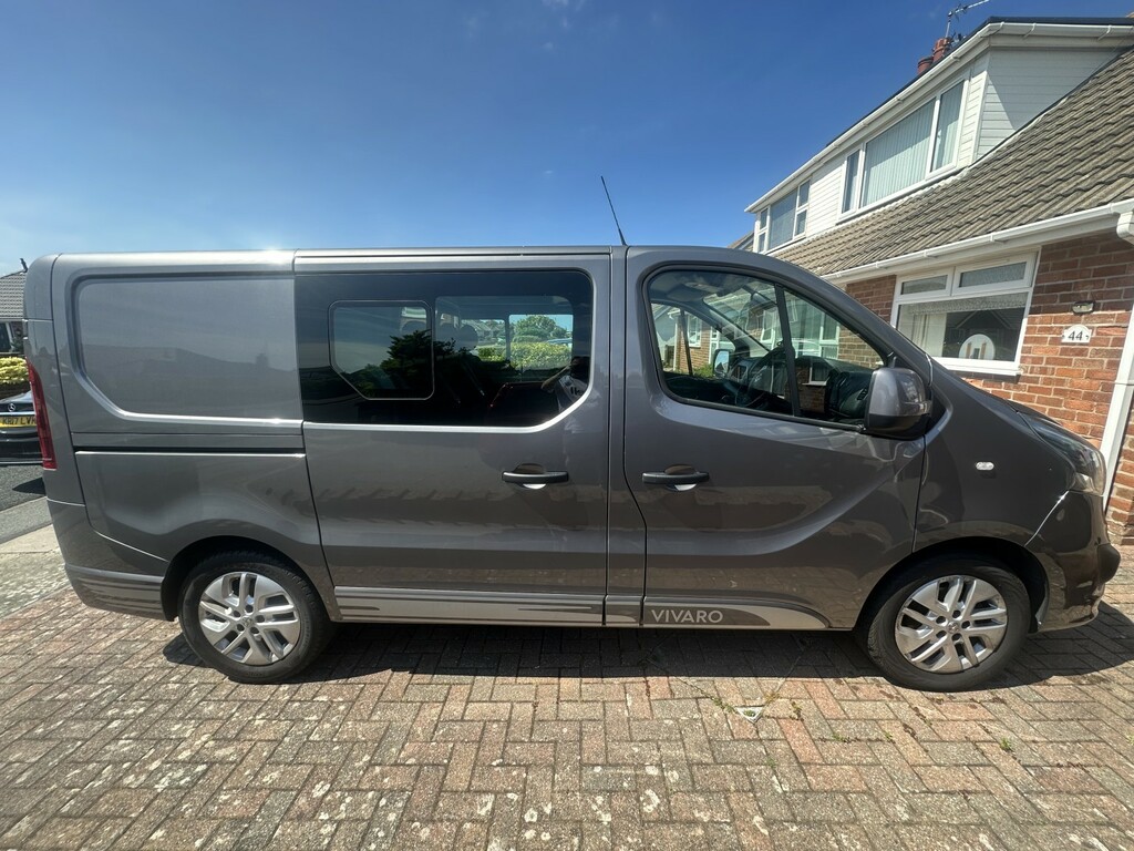 Vauxhall Vivaro Combi Van 1.6 Cdti 2900 Biturbo Ecotec Limited Edi Grey #3