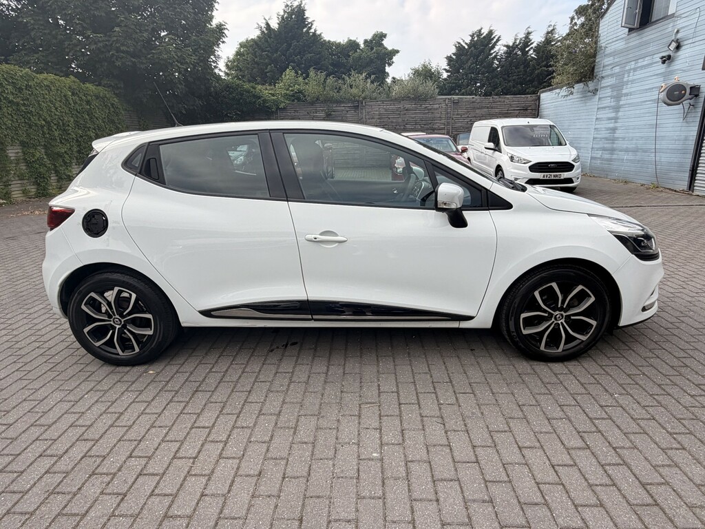 Renault Clio Hatchback 0.9 Play Tce 75 My18 201868 White #5