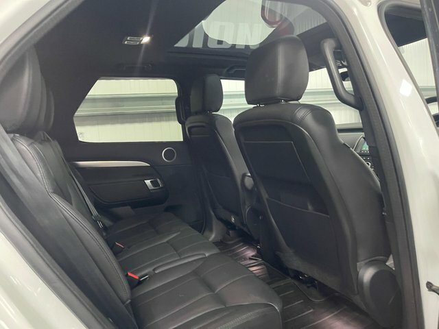 Land Rover Discovery White #38