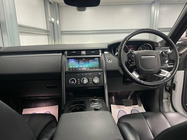 Land Rover Discovery White #35