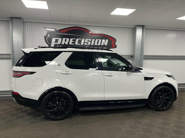 Land Rover Discovery White #29