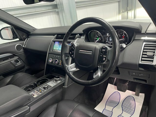 Land Rover Discovery White #32