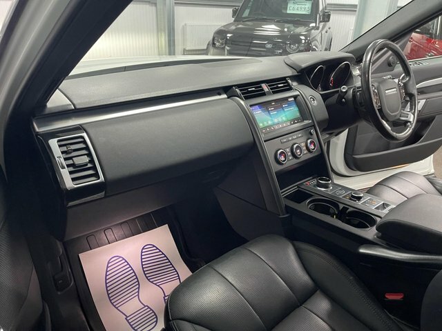 Land Rover Discovery White #34