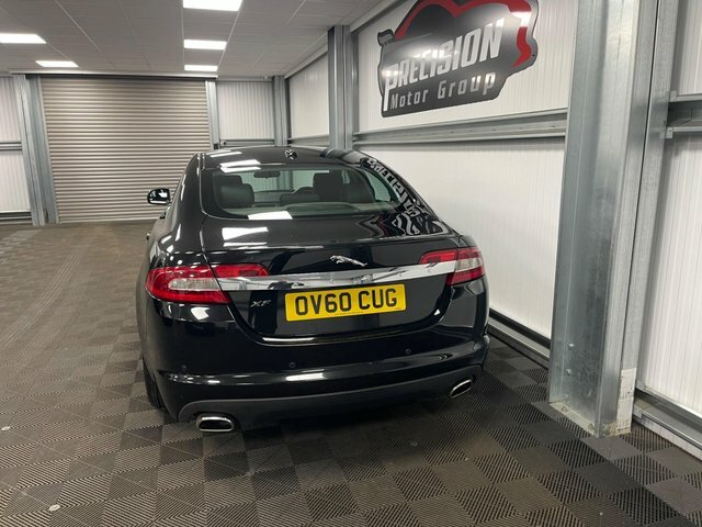 Jaguar XF Black #19