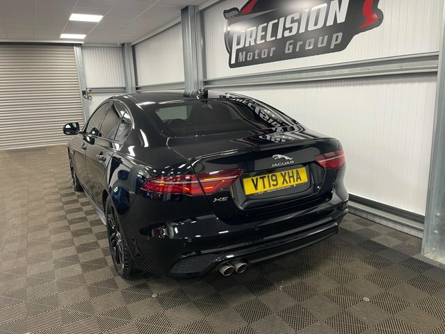 Jaguar XE D180 R-dynamic Se Black #6