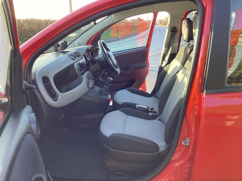 Fiat Panda Hatchback 1.2 Panda 1.2 Lounge Hatch NU66RWW Red #4