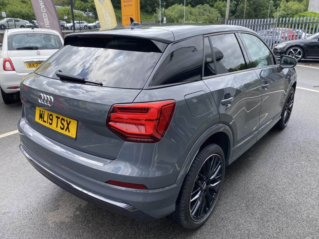 Audi Q2 1.5 Tfsi Black Edition ML19TSX Grey #4