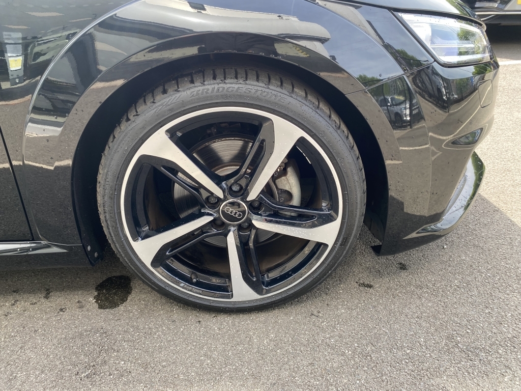 Audi TT 2.0 Tfsi Sport Edition Black #3