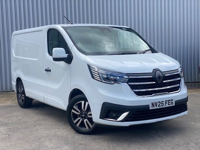 Renault Trafic Mpv White